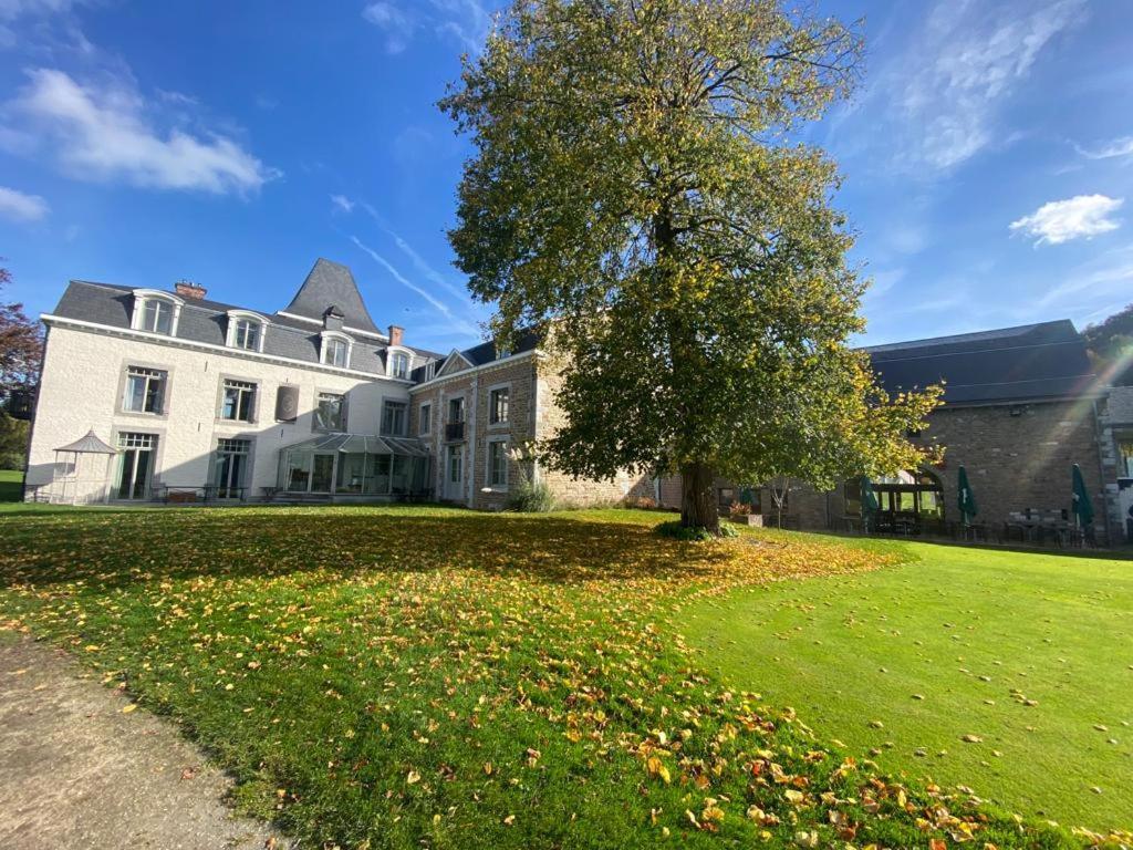 לייז' La Chambre Et Le Studio Du Chateau Du Golf De Bernalmont מראה חיצוני תמונה
